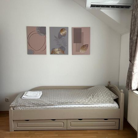 Apartment Veda 2 เวลีคอเทอร์โนโว ภายนอก รูปภาพ